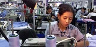 buruh pabrik di indonesia